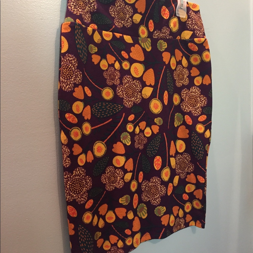 LuLaRoe Cassie skirt